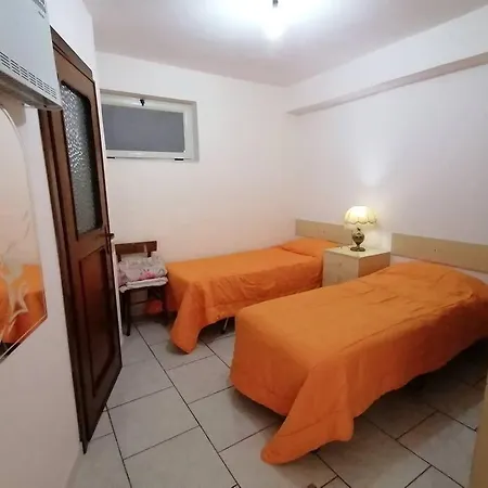 Monolocale 4 Posti Con Cucina E Parcheggio Gratuito